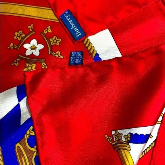 Vintage Burberry 100% Silk Scarf 33x34 - Picture 4 of 8